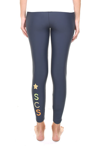 Leggings personalizzato con una stella e lettere applicate in verticale - L'Equilibriste