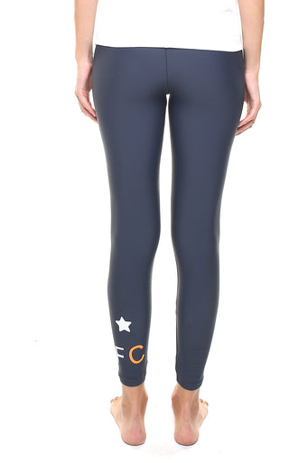 Leggings personalizzato con una stella e lettere applicate in orizzontale - L'Equilibriste